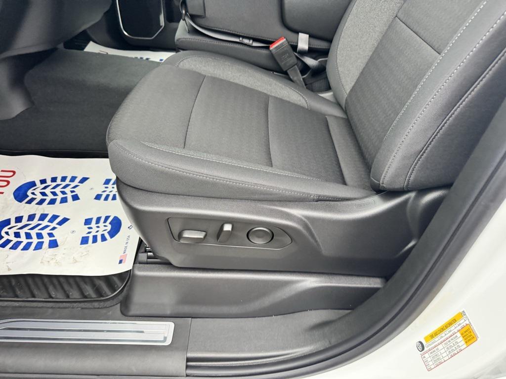 new 2025 GMC Sierra 1500 car, priced at $47,463