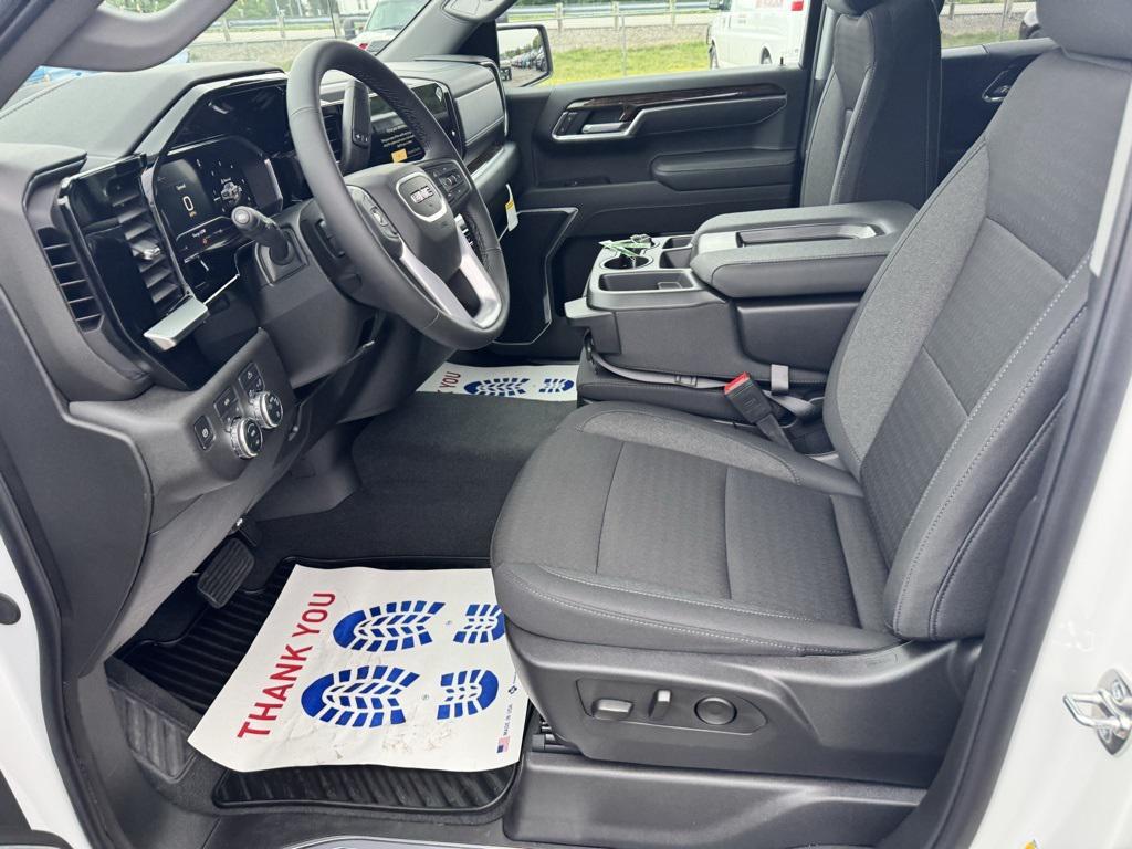 new 2025 GMC Sierra 1500 car, priced at $47,463