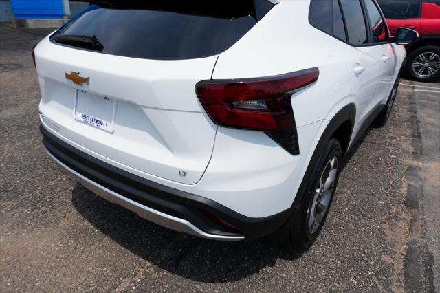new 2025 Chevrolet Trax car, priced at $25,357