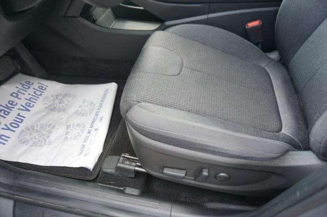 used 2022 Hyundai Santa Fe car, priced at $27,990