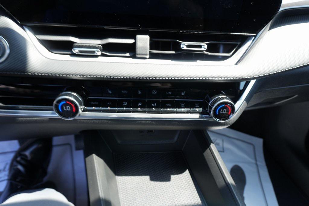 new 2026 Chevrolet Equinox car, priced at $33,401