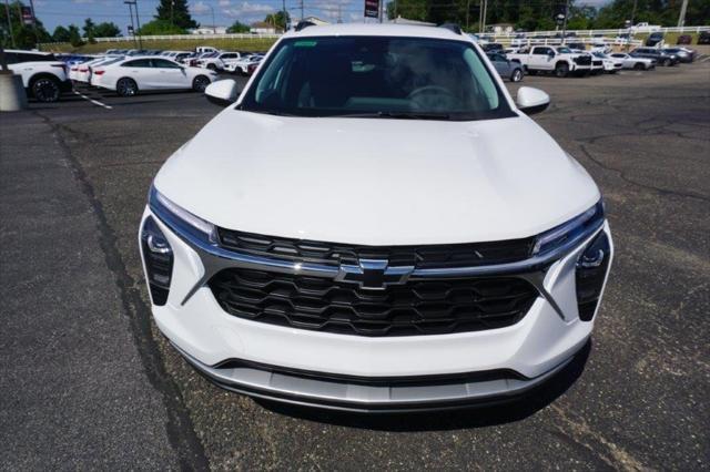 new 2025 Chevrolet Trax car, priced at $25,005