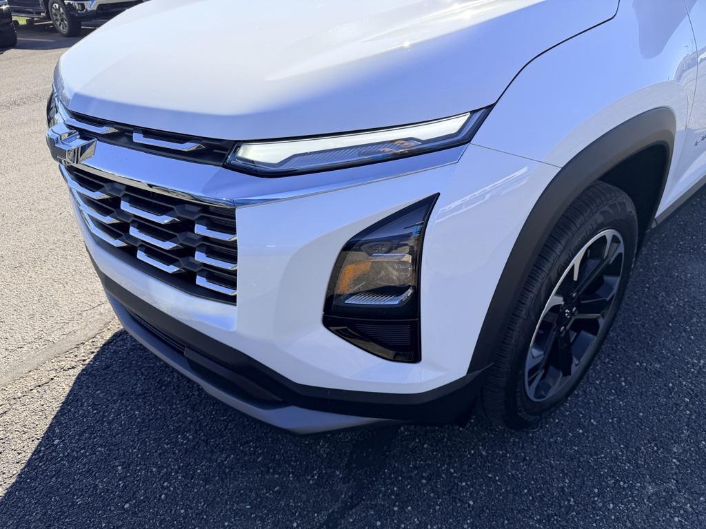 new 2026 Chevrolet Equinox car, priced at $36,320