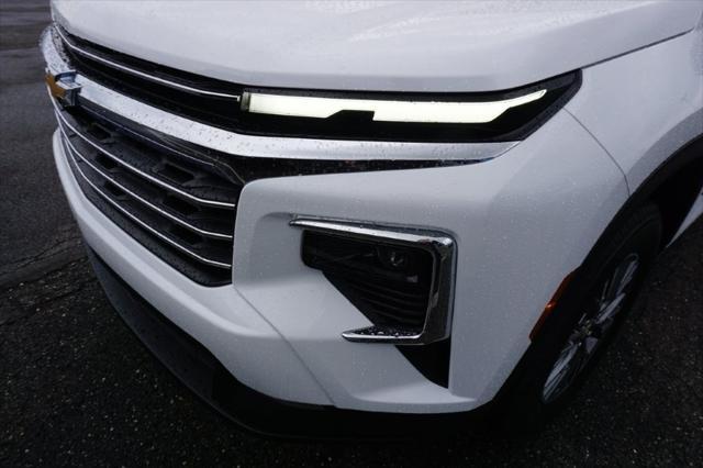 new 2025 Chevrolet Traverse car, priced at $41,599