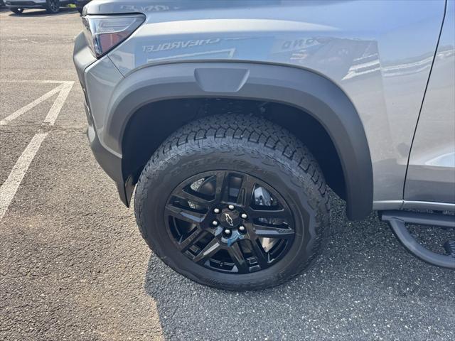 new 2025 Chevrolet Colorado car, priced at $45,996