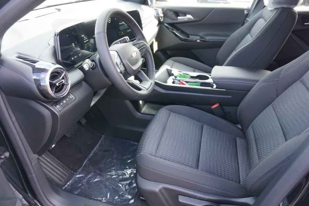 new 2025 Chevrolet Equinox car, priced at $32,150