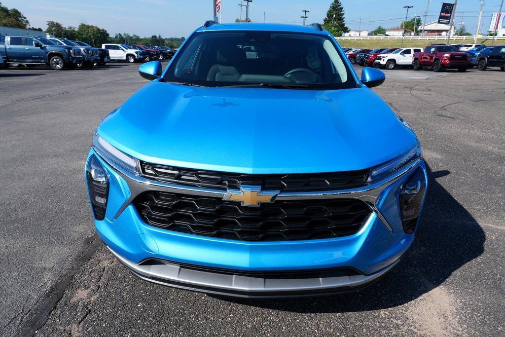 new 2025 Chevrolet Trax car, priced at $24,099