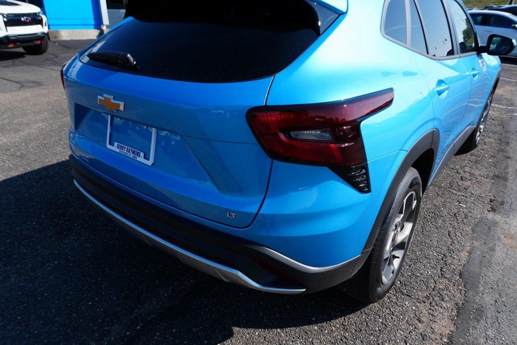 new 2025 Chevrolet Trax car, priced at $24,099