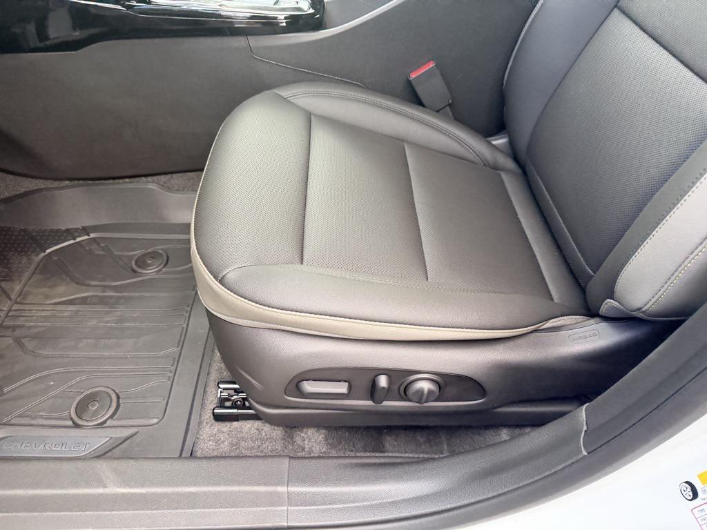 new 2026 Chevrolet Trax car, priced at $27,399