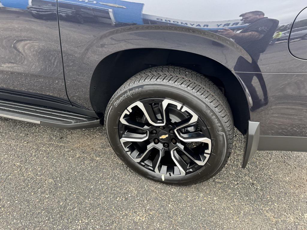 new 2025 Chevrolet Suburban car, priced at $80,746
