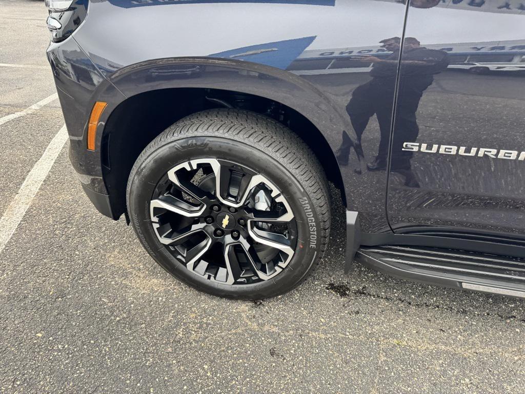 new 2025 Chevrolet Suburban car, priced at $80,746