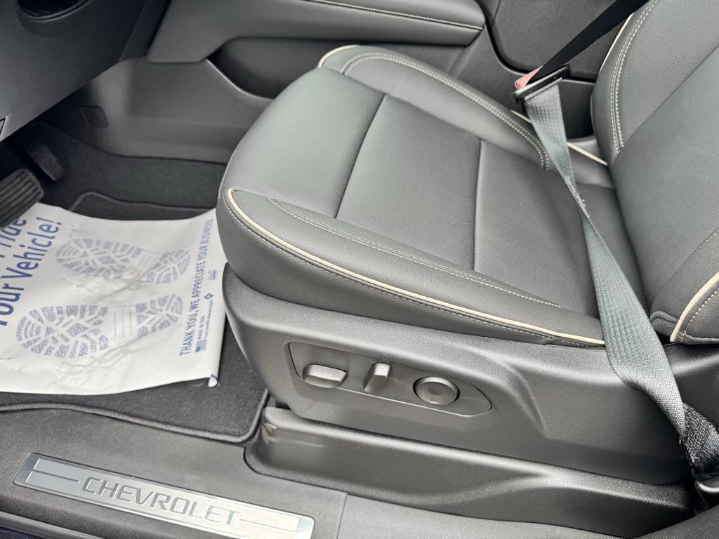 new 2025 Chevrolet Suburban car, priced at $80,746