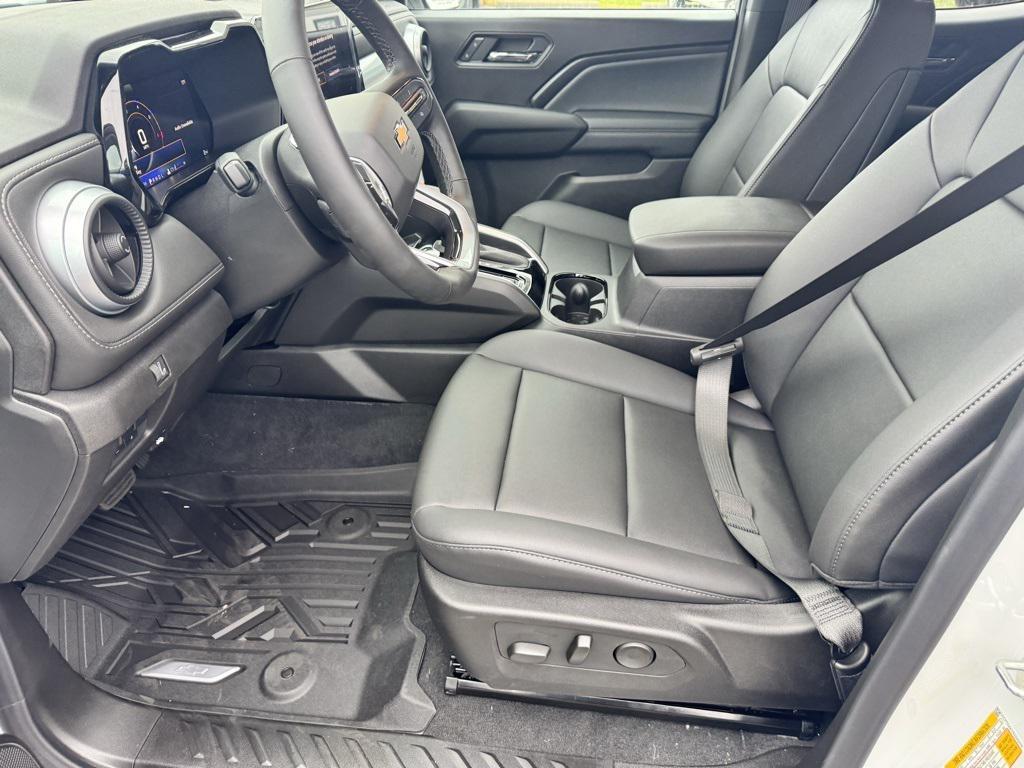 new 2025 Chevrolet Colorado car, priced at $42,307