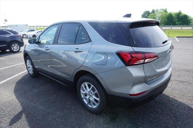 new 2024 Chevrolet Equinox car, priced at $30,673