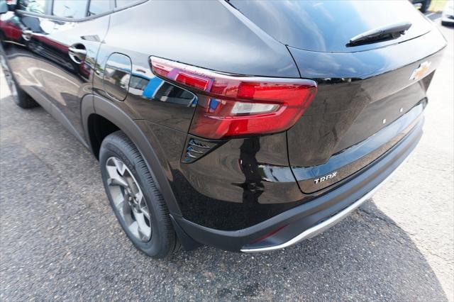 new 2025 Chevrolet Trax car, priced at $24,622