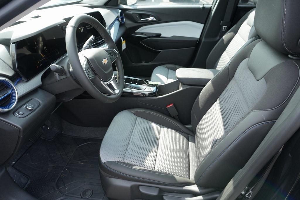 new 2025 Chevrolet Trax car, priced at $24,622