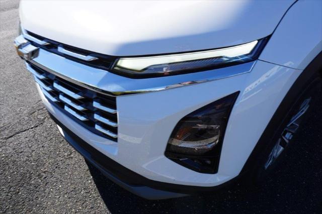 new 2025 Chevrolet Equinox car, priced at $32,325