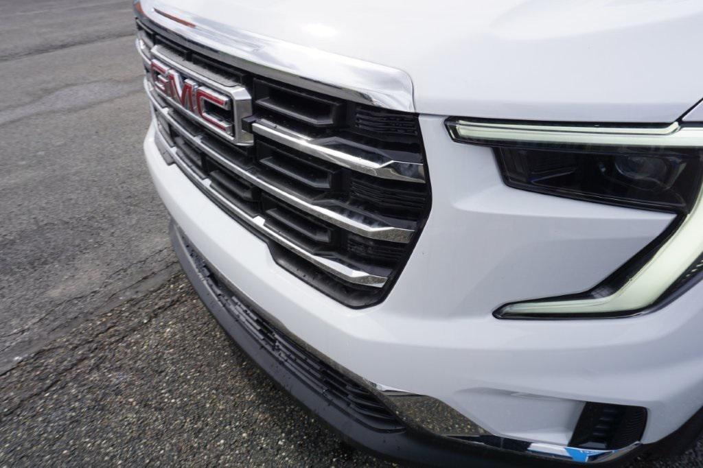 new 2025 GMC Acadia car, priced at $44,320