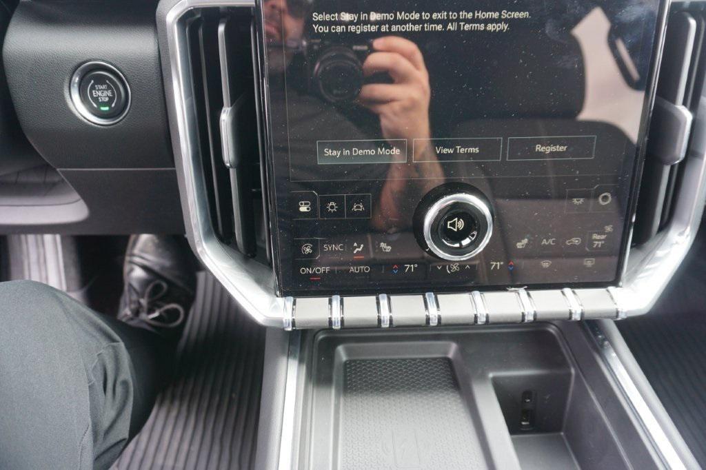 new 2025 GMC Acadia car, priced at $44,320