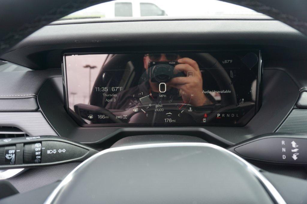 new 2025 GMC Acadia car, priced at $44,320