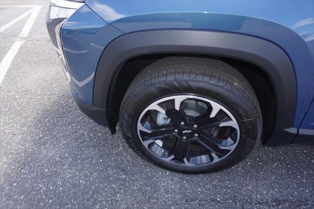 new 2025 Chevrolet Equinox car, priced at $30,305