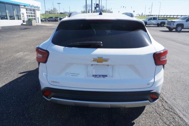 new 2025 Chevrolet Trax car, priced at $25,667