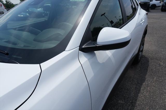 new 2025 Chevrolet Trax car, priced at $25,357