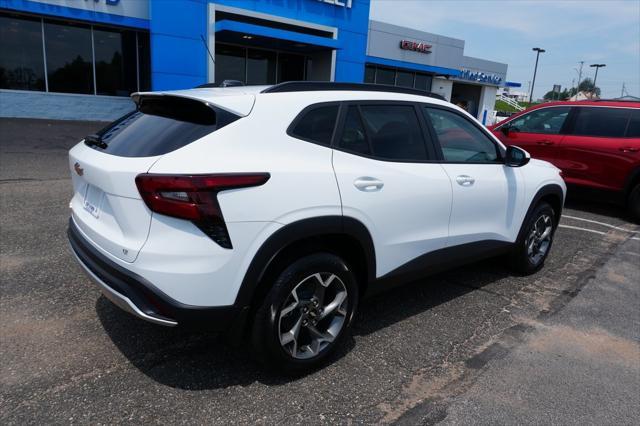 new 2025 Chevrolet Trax car, priced at $25,357