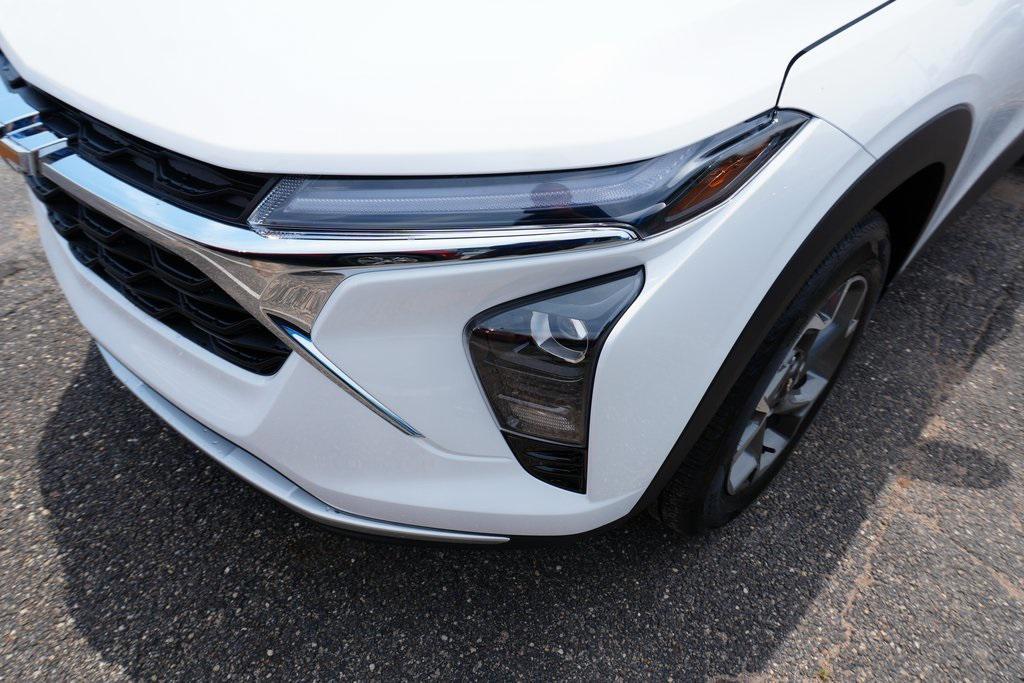 new 2025 Chevrolet Trax car, priced at $25,357