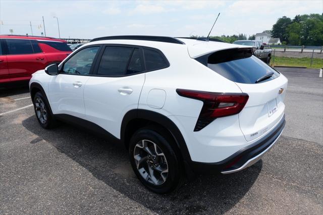 new 2025 Chevrolet Trax car, priced at $25,357