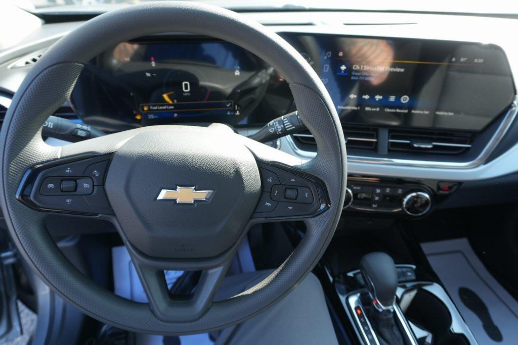 new 2025 Chevrolet Trax car, priced at $24,899
