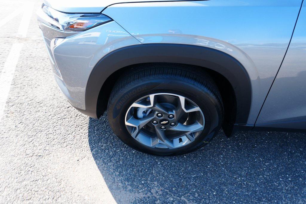 new 2025 Chevrolet Trax car, priced at $24,899