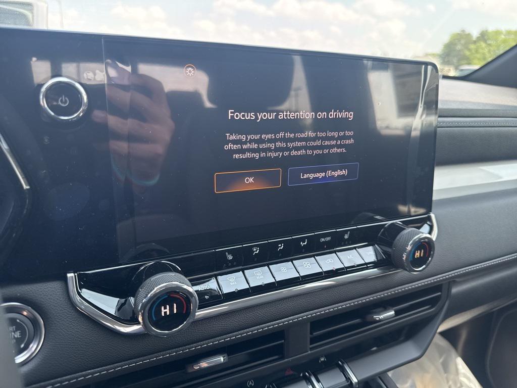 new 2025 Chevrolet Colorado car, priced at $41,983