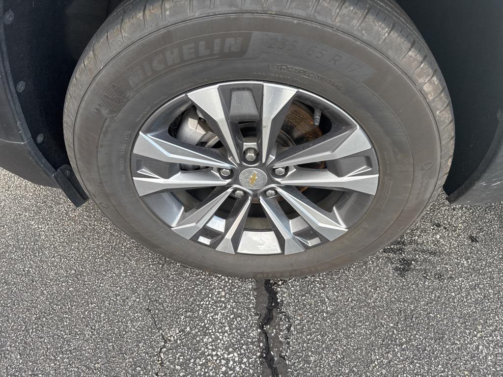 used 2025 Chevrolet Equinox car, priced at $26,957