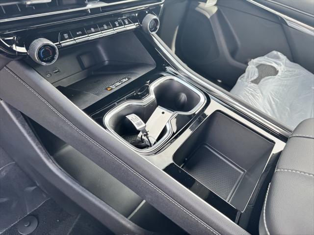 new 2025 Chevrolet Traverse car, priced at $43,657