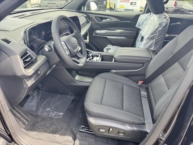 new 2025 Chevrolet Traverse car, priced at $43,657