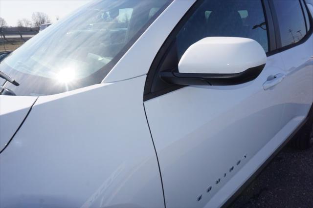 new 2025 Chevrolet Equinox car, priced at $30,305