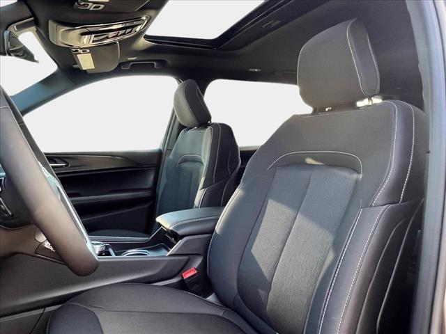 new 2025 Jeep Grand Cherokee L car, priced at $37,734