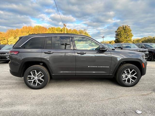 new 2025 Jeep Grand Cherokee car, priced at $39,674