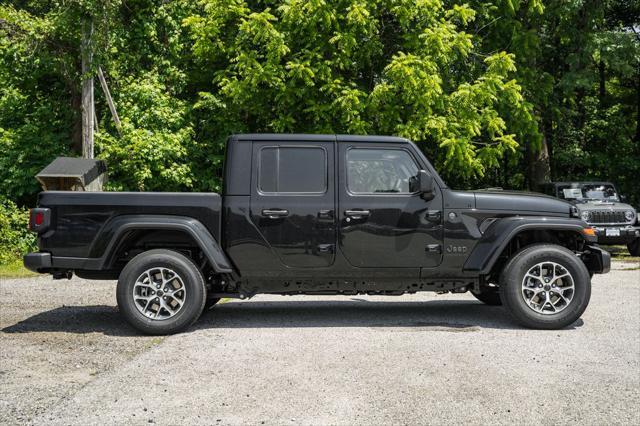 new 2025 Jeep Gladiator car, priced at $42,415
