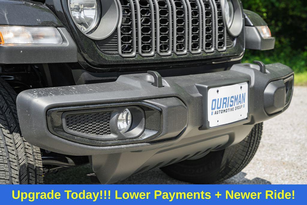 new 2025 Jeep Gladiator car, priced at $41,840