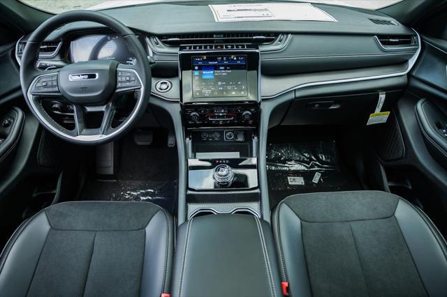 new 2025 Jeep Grand Cherokee L car, priced at $36,905