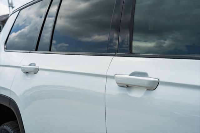 new 2025 Jeep Grand Cherokee L car, priced at $36,905