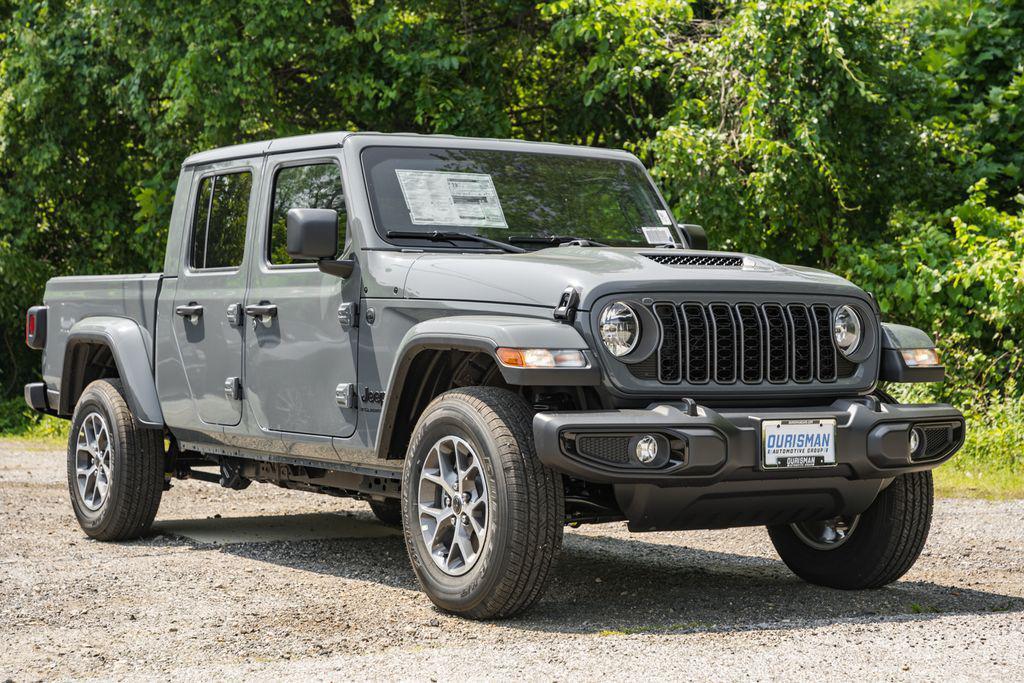 new 2025 Jeep Gladiator car, priced at $51,035