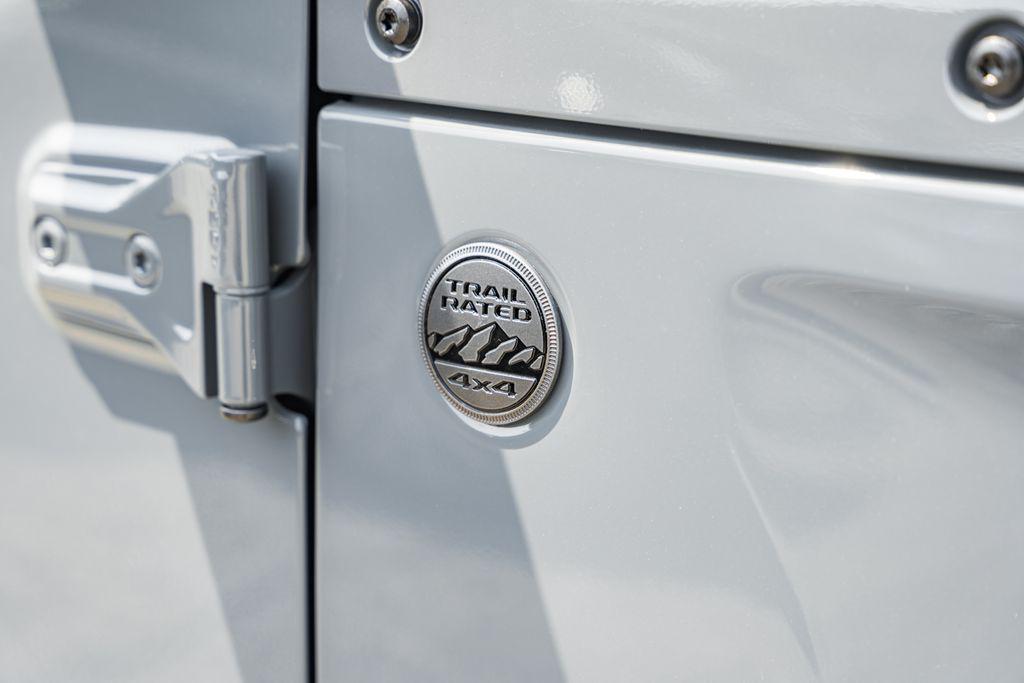 new 2025 Jeep Gladiator car, priced at $51,035