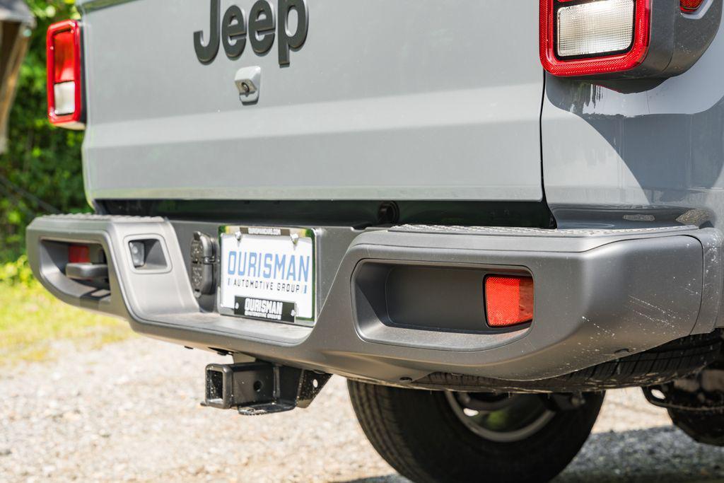 new 2025 Jeep Gladiator car, priced at $51,035