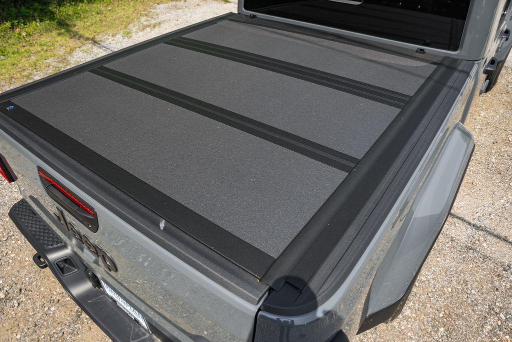 new 2025 Jeep Gladiator car, priced at $51,035