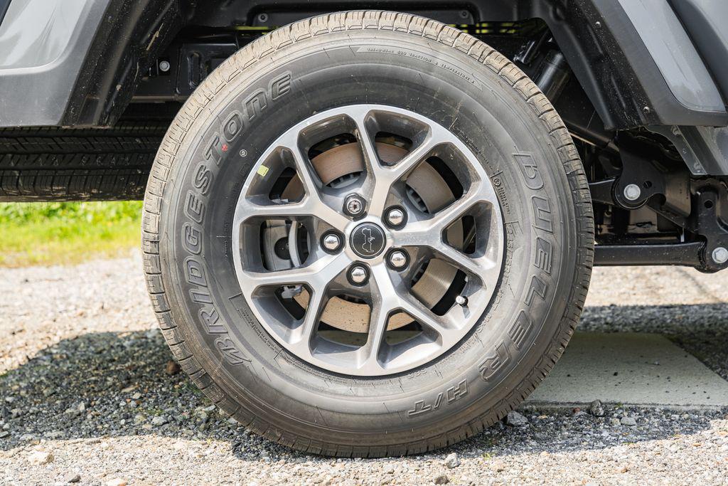 new 2025 Jeep Gladiator car, priced at $51,035