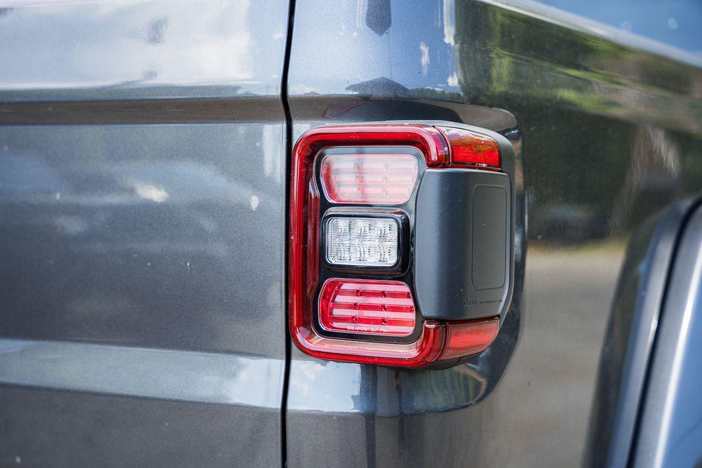 new 2025 Jeep Gladiator car, priced at $48,235