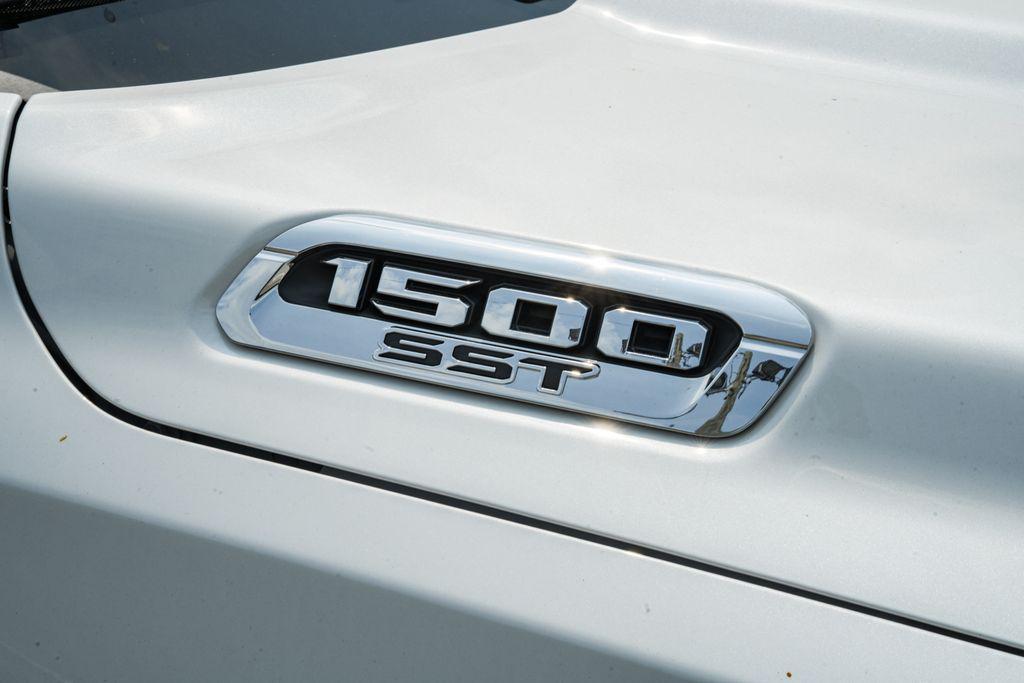 new 2025 Ram 1500 car, priced at $60,050